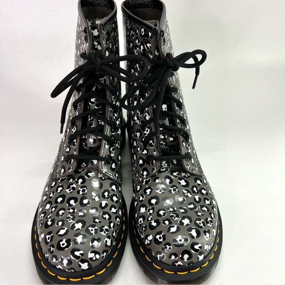 Dr. Martens Combat Boots 1460 Leopard Smooth Leather Lace Up 7 US/5UK - Picture 5 of 14
